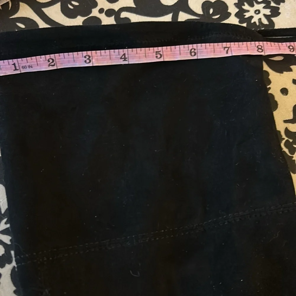 No boundaries women’s over the knee boot. Black 8.5